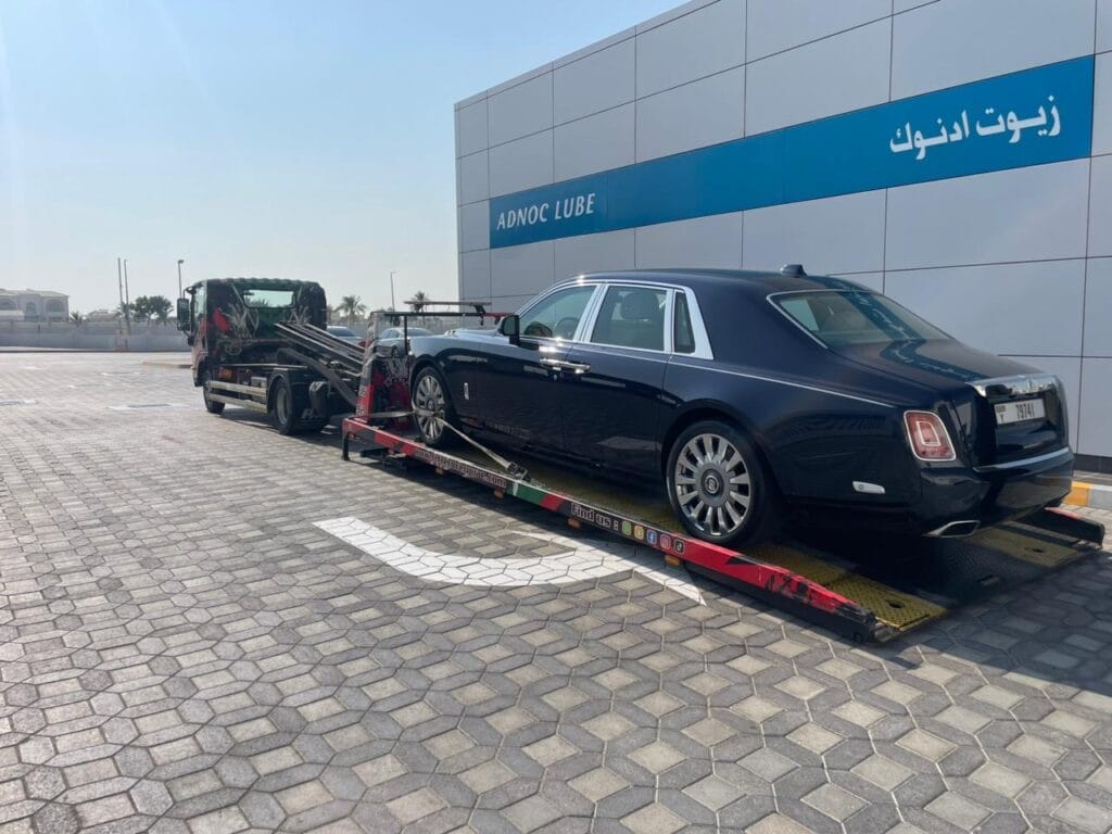 Fast and reliable car towing Dubai service